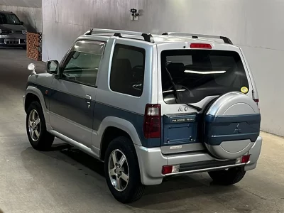 MITSUBISHI PAJERO MINI