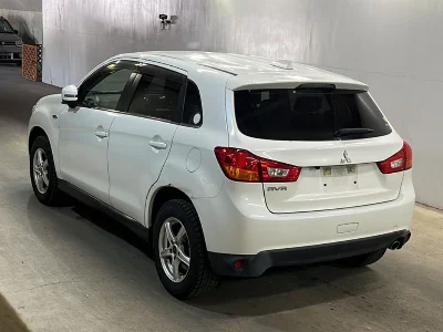 MITSUBISHI RVR