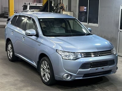 MITSUBISHI OUTLANDER PHEV