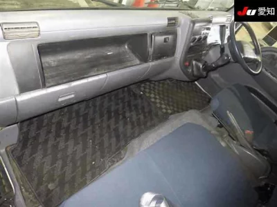 MITSUBISHI CANTER