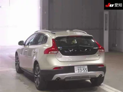 Volvo V40