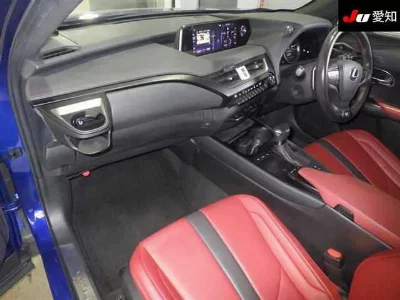 LEXUS UX