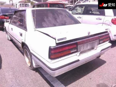 NISSAN LAUREL