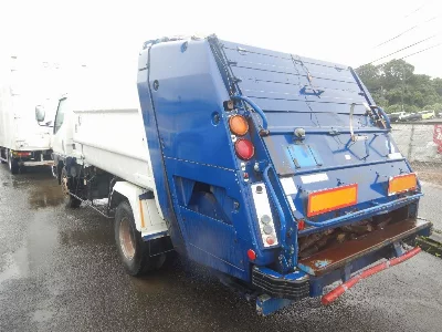 MITSUBISHI CANTER