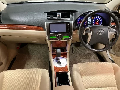 Toyota Premio