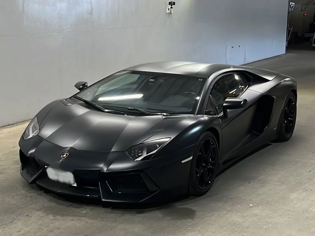 Lamborghini Aventador  с аукциона в Японии