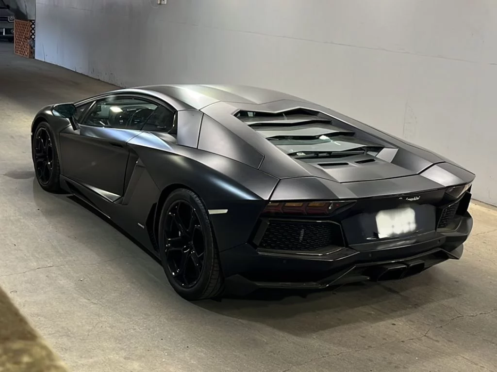 Lamborghini Aventador  с аукциона в Японии
