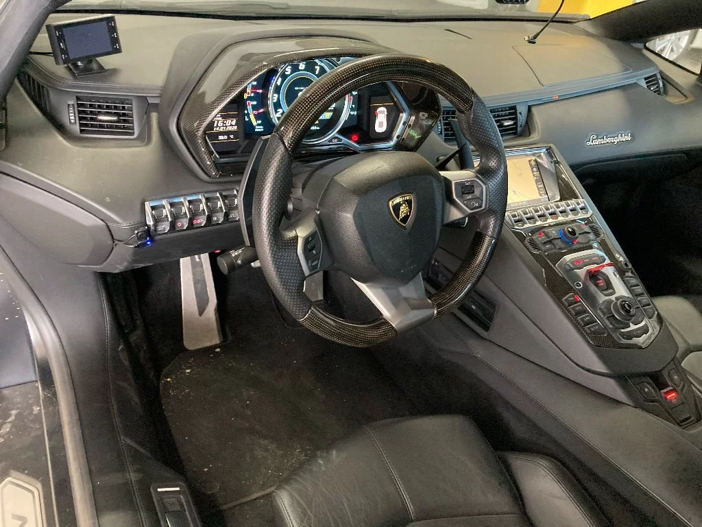 Lamborghini Aventador  с аукциона в Японии