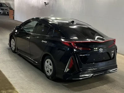 Toyota Prius PHV