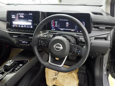 NISSAN AURA