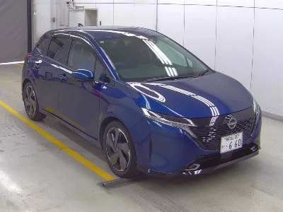 NISSAN AURA