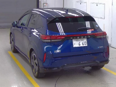 NISSAN AURA