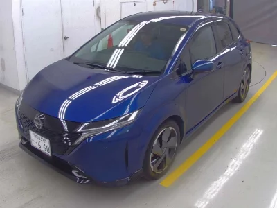 NISSAN AURA
