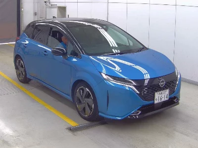 NISSAN AURA