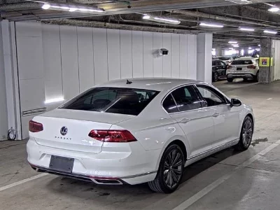 VOLKSWAGEN PASSAT VARIANT