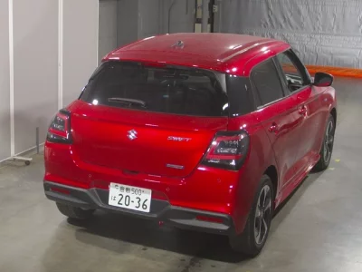 SUZUKI SWIFT