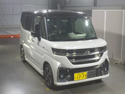 SUZUKI SPACIA CUSTOM