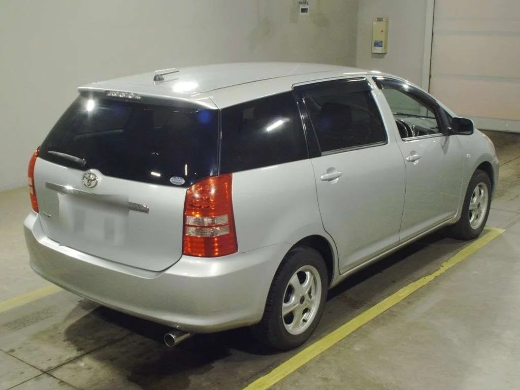 Toyota Wish  с аукциона в Японии