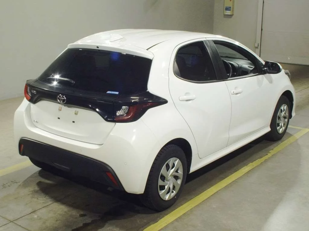 Toyota Yaris  с аукциона в Японии