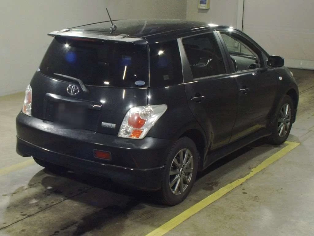 Toyota Ist  с аукциона в Японии