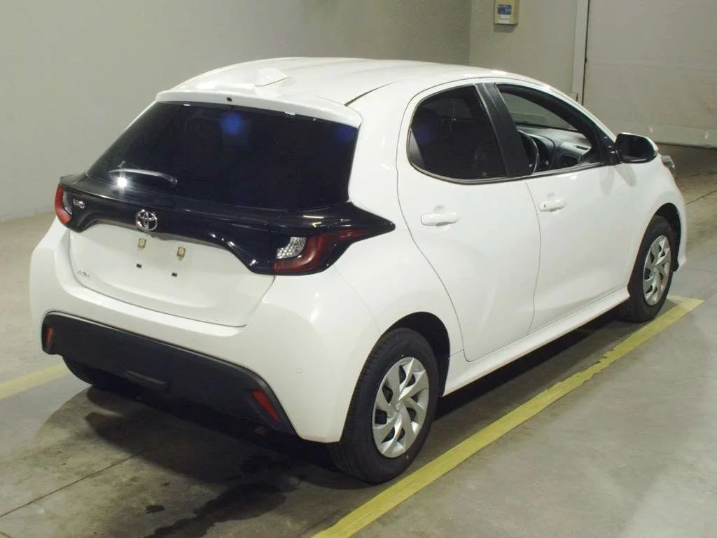 Toyota Yaris  с аукциона в Японии