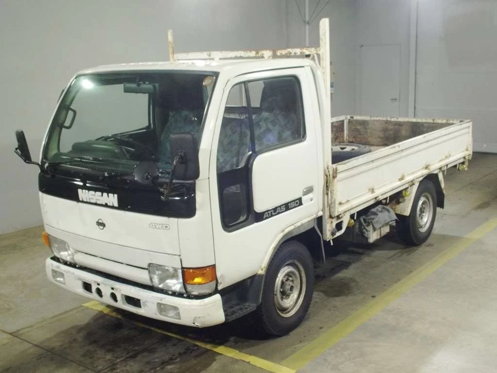 Nissan Atlas  с аукциона в Японии