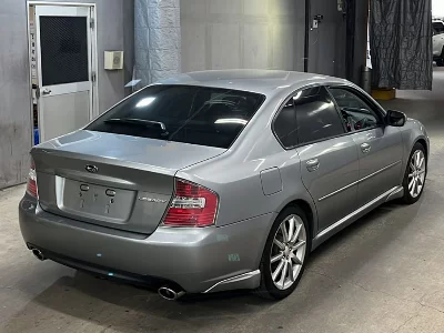 Subaru Legacy B4