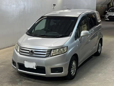 Honda Freed Spike
