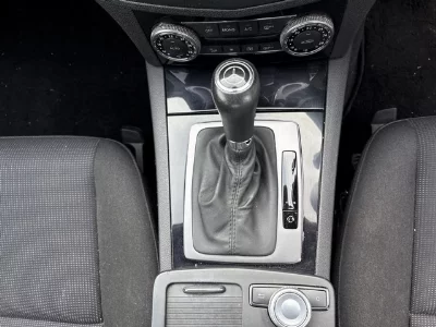 MERCEDES BENZ C CLASS