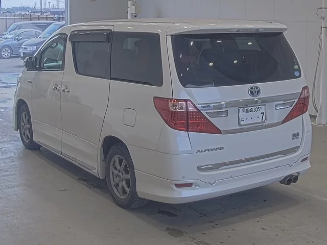 Toyota Alphard  с аукциона в Японии