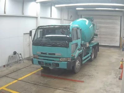 NISSAN UD