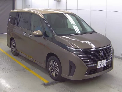 NISSAN SERENA
