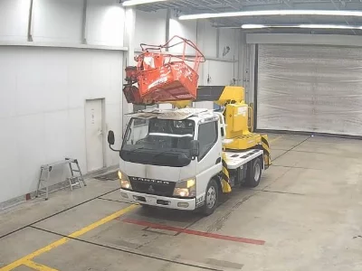MITSUBISHI CANTER
