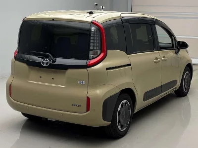 Toyota Sienta