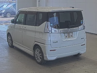 Mitsubishi Delica D:2