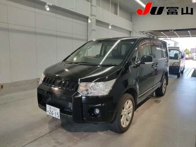 Mitsubishi Delica D:5  с аукциона в Японии