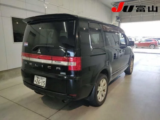 Mitsubishi Delica D:5  с аукциона в Японии