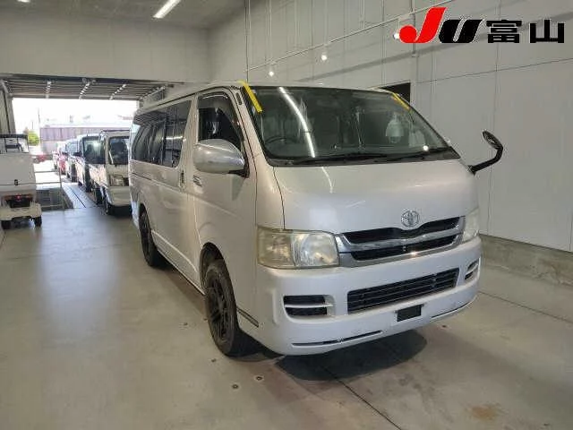 Toyota RegiusAce  с аукциона в Японии