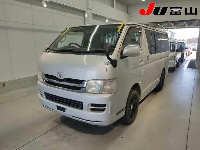 Toyota RegiusAce  с аукциона в Японии