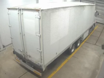 MITSUBISHI FUSO