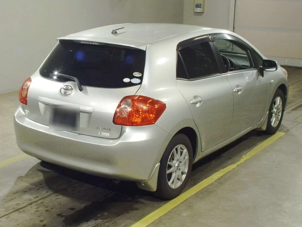 Toyota Auris  с аукциона в Японии