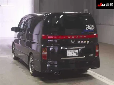 NISSAN ELGRAND