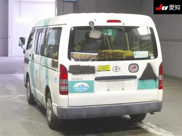 Toyota HiAce  с аукциона в Японии