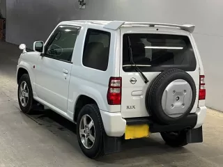 Nissan Kix