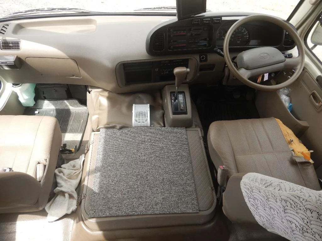 Toyota Coaster  с аукциона в Японии