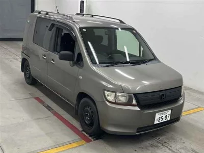 Honda Mobilio Spike
