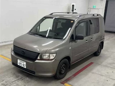 Honda Mobilio Spike