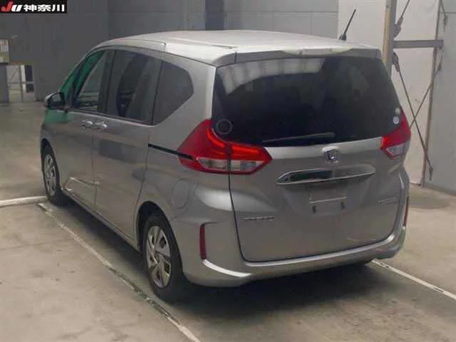 Honda Freed  с аукциона в Японии
