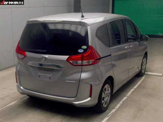 Honda Freed  с аукциона в Японии
