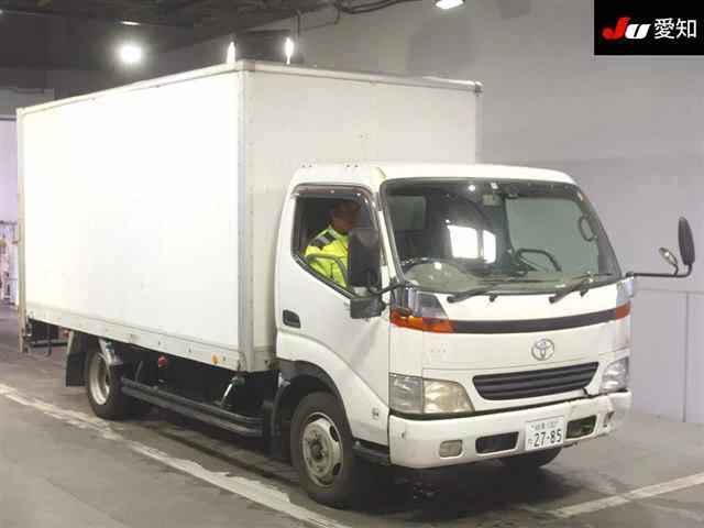 Toyota ToyoAce  с аукциона в Японии